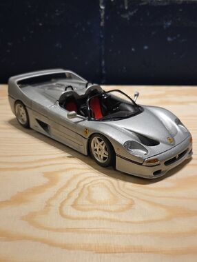 *VINTAGE* 1995 Bburago Ferrari F50 Silver Diecast Model | 1:18 scale